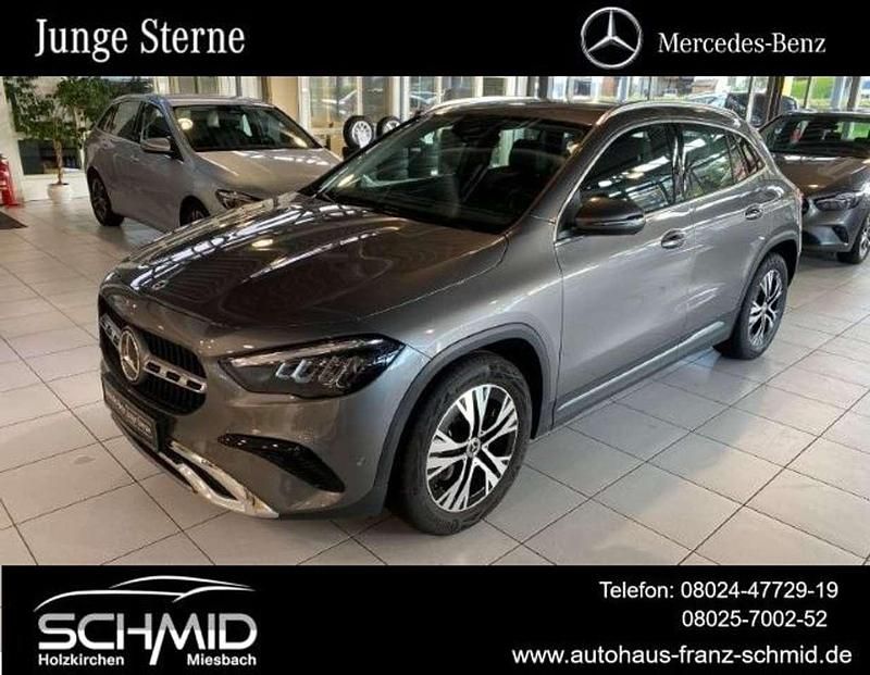 Grau Gebraucht 2024 Mercedes GLA180 Progressive SUV | 35.450 € (Fairer Preis) - Bild 1/4