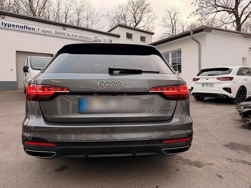 Gebraucht Audi A4 S-Line 245 PS (180 kW) 2020 Grau Kombi