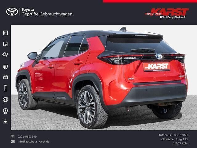 Gebraucht Toyota Yaris Cross 116 PS (85 kW) 2022 Karminarot metallic, SUV