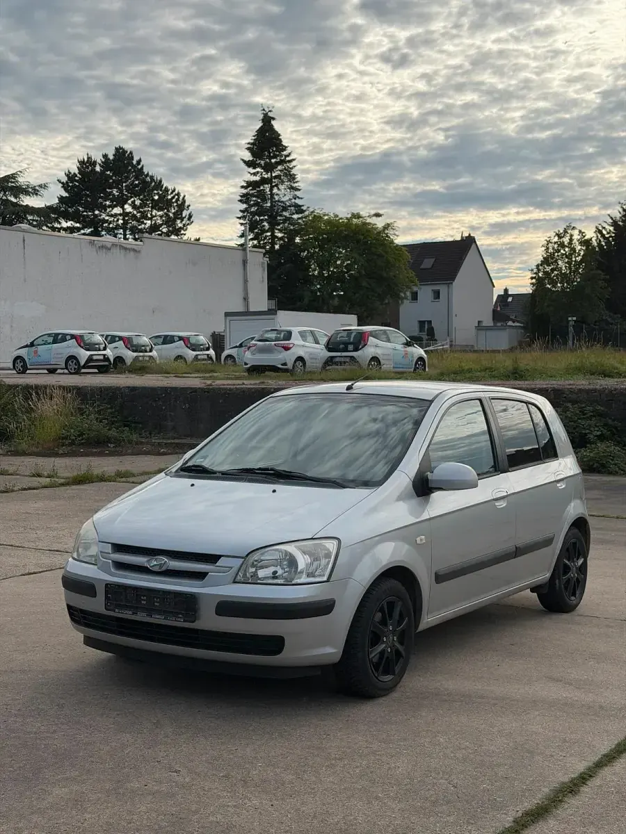 Gebraucht Hyundai Getz 63 PS (46 kW) 2004 Silber Kleinwagen