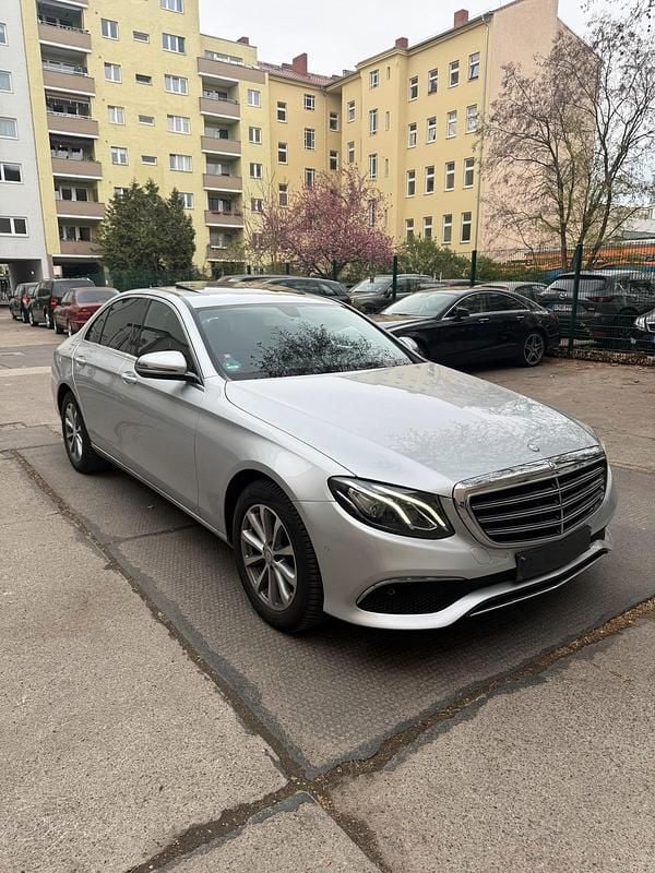 Usata Mercedes E200 2017 Argento Berlina