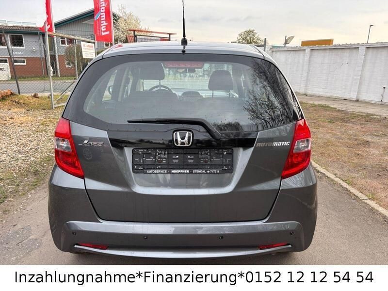 Gebraucht Honda Jazz Trend 99 PS (72 kW) 2011 Grau Kleinwagen