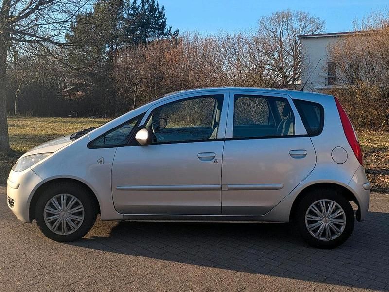 Gebraucht Mitsubishi Colt 95 PS (69 kW) 2007 Silber Kleinwagen