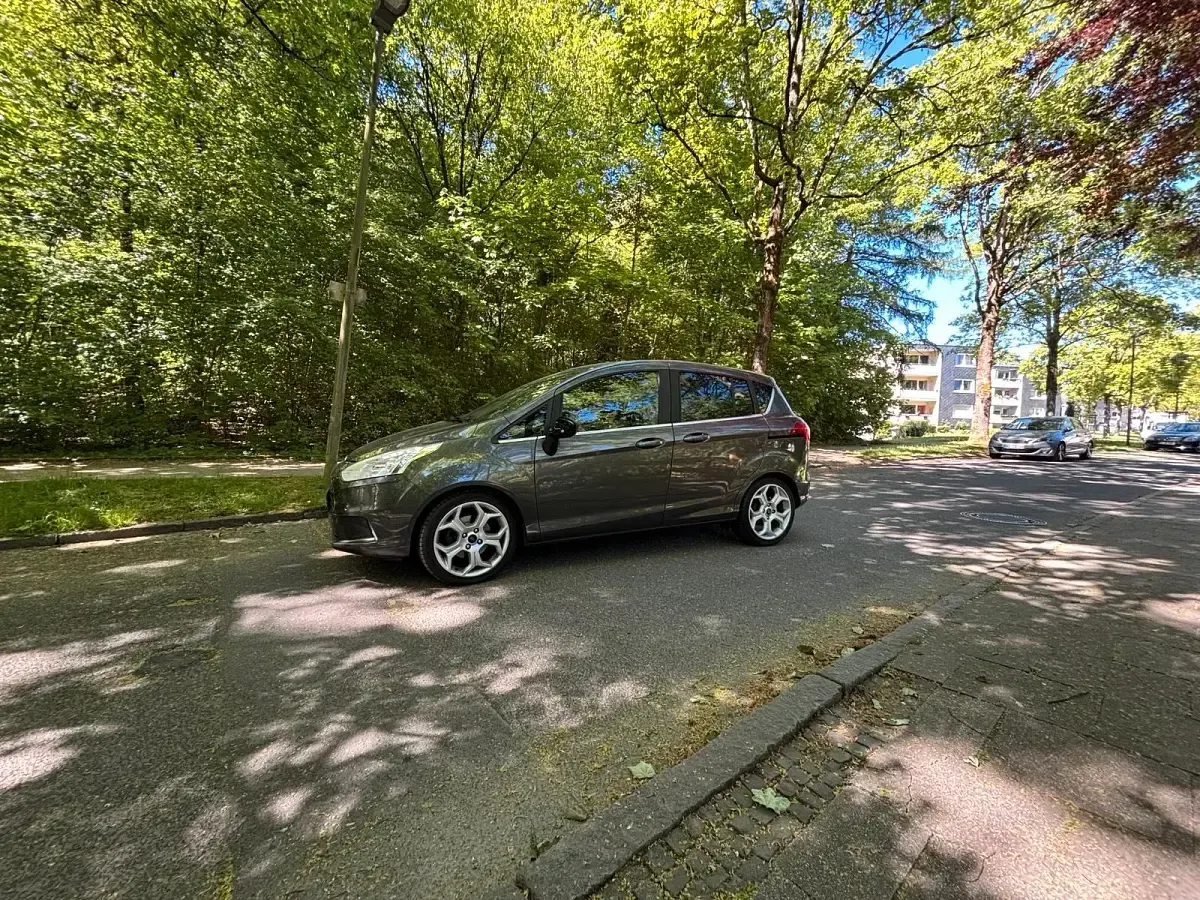 Second-hand Ford B-MAX 101 CP (74 kW) 2016 Gri Monovolum