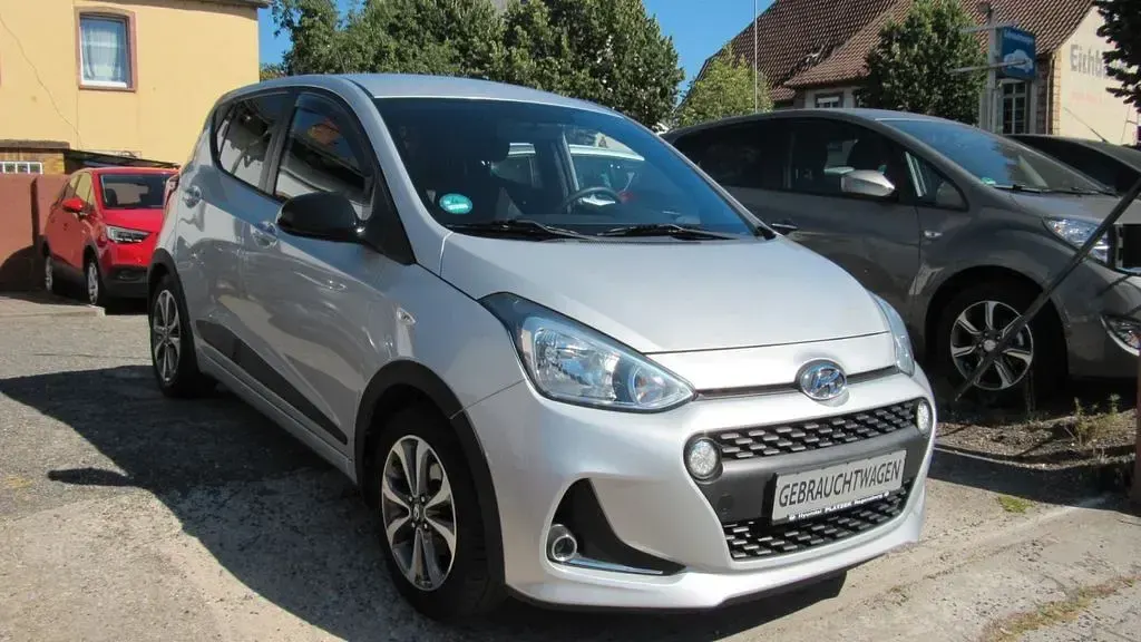 Gebraucht Hyundai i10 Passion Plus 87 PS (63 kW) 2018 Silber Kleinwagen