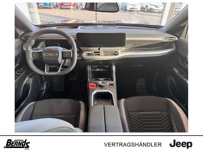 Neu Jeep Compass 136 PS (100 kW) 2025 Amazonia green SUV