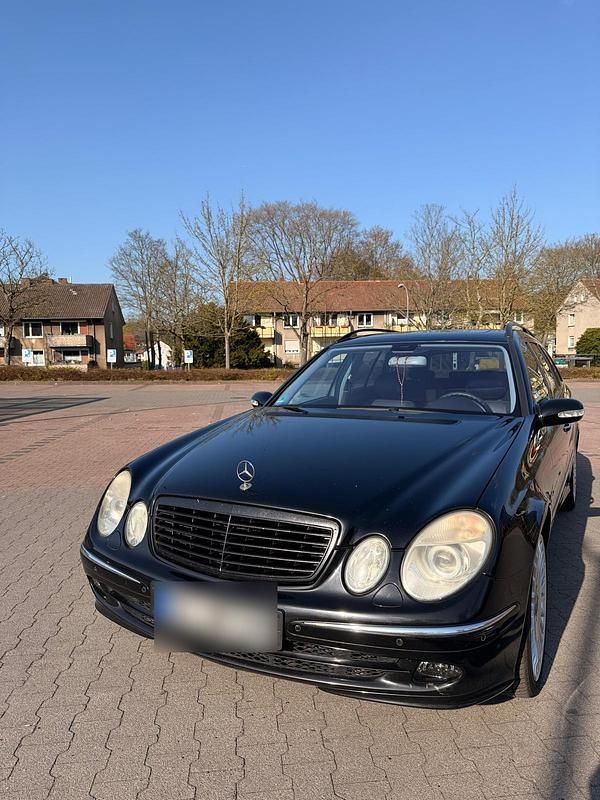 Gebraucht Mercedes E320 224 PS (164 kW) 2006 Schwarz Kombi