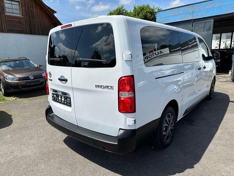Gebraucht Toyota Proace 116 PS (85 kW) 2017 Weiß Van / Kleinbus