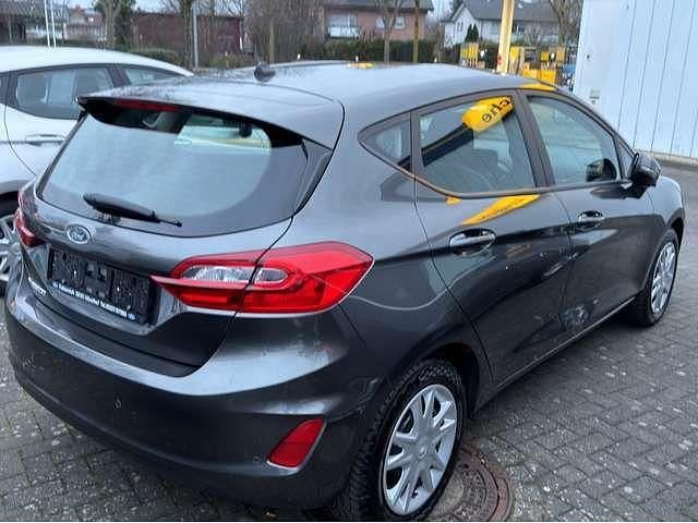 Gebraucht Ford Fiesta Cool & Connect 86 PS (63 kW) 2018 Magneticgrau (metallic) Kleinwagen