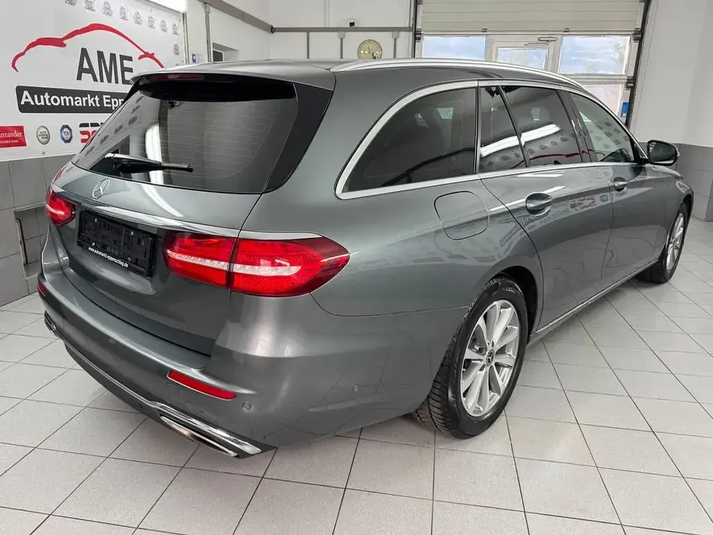 Gebraucht Mercedes E200 184 PS (135 kW) 2017 Grau Kombi