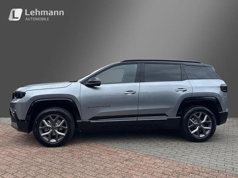 Neu Jeep Compass 145 PS (106 kW) 2026 Vulcano black SUV