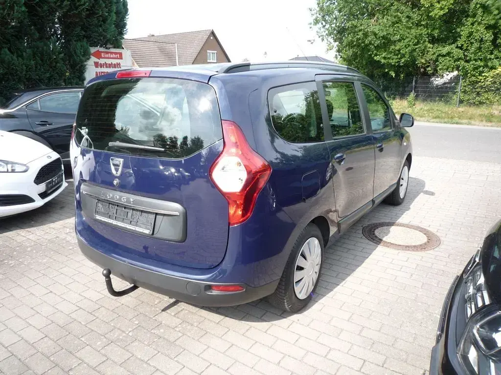 Gebraucht Dacia Lodgy 116 PS (85 kW) 2017 Blau Van / Kleinbus