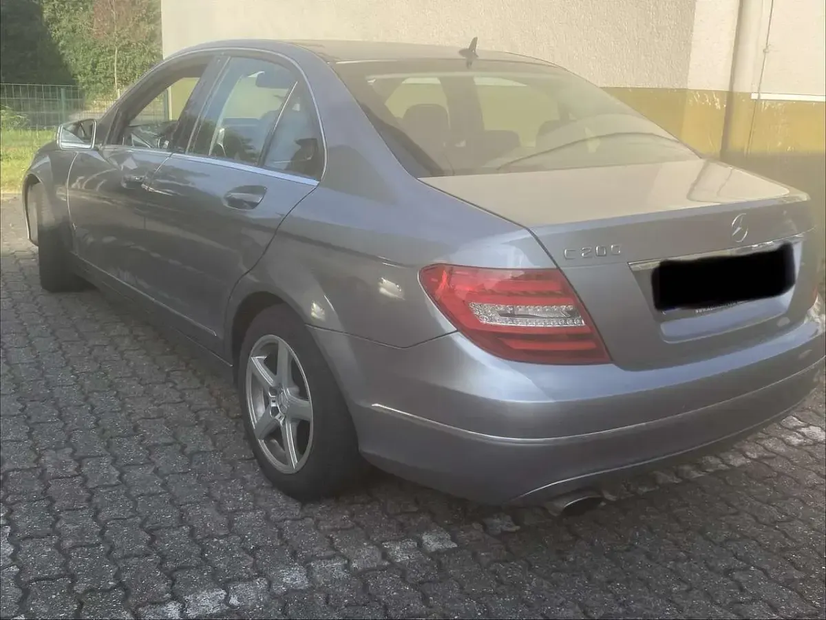 Gebraucht Mercedes C200 Avantgarde 184 PS (135 kW) 2012 Limousine