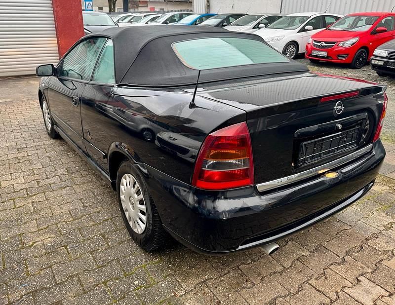 Gebraucht Opel Astra Cabriolet 101 PS (74 kW) 2002 Schwarz Cabrio