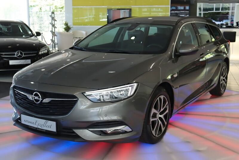Quarz grau Gebraucht 2018 Opel Insignia Edition Kombi | 15.950 € (Fairer Preis) - Bild 1/4