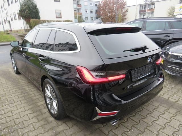 Gebraucht BMW 320 Luxury Line 190 PS (139 kW) 2021 Schwarz ii Kombi