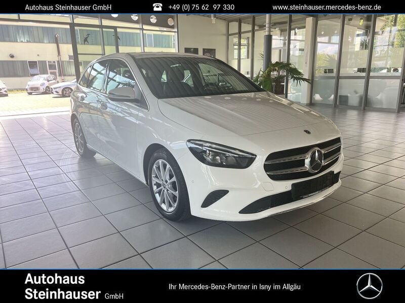Unilack polarweiß Gebraucht 2020 Mercedes B180 Progressive Van / Kleinbus | 20.900 € (Superpreis) - Bild 1/4