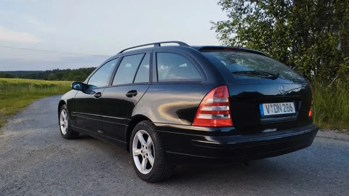 Gebraucht Mercedes C180 Elegance 143 PS (105 kW) 2006 Schwarz Kombi