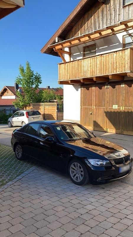 Gebraucht BMW 320 150 PS (110 kW) 2006 Schwarz Limousine