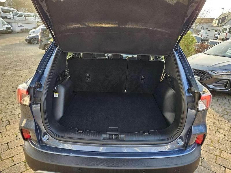 Gebraucht Ford Kuga Titanium 224 PS (164 kW) 2022 Blue metallic SUV