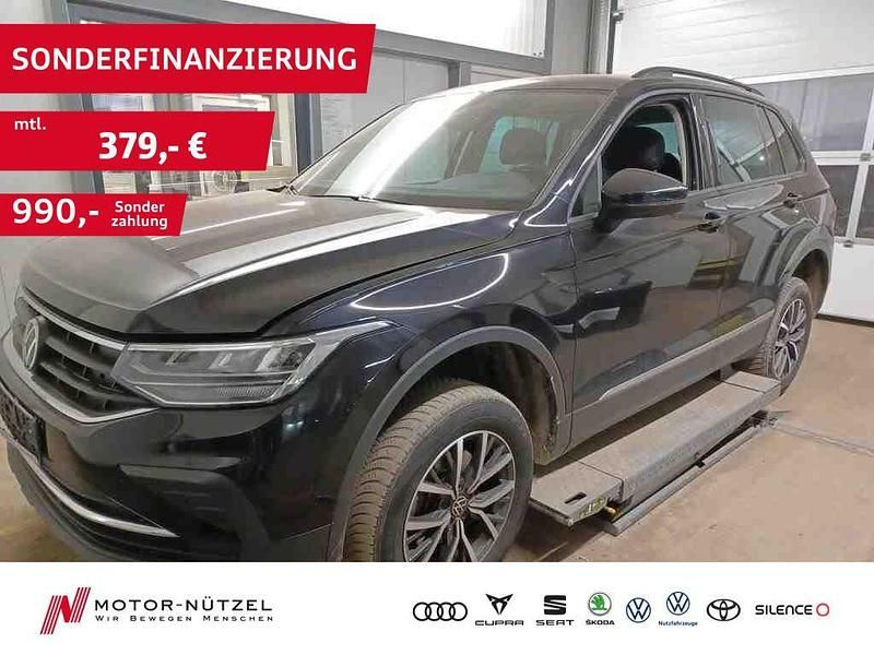 Gebraucht VW Tiguan Life 150 PS (110 kW) 2023 Schwarz SUV