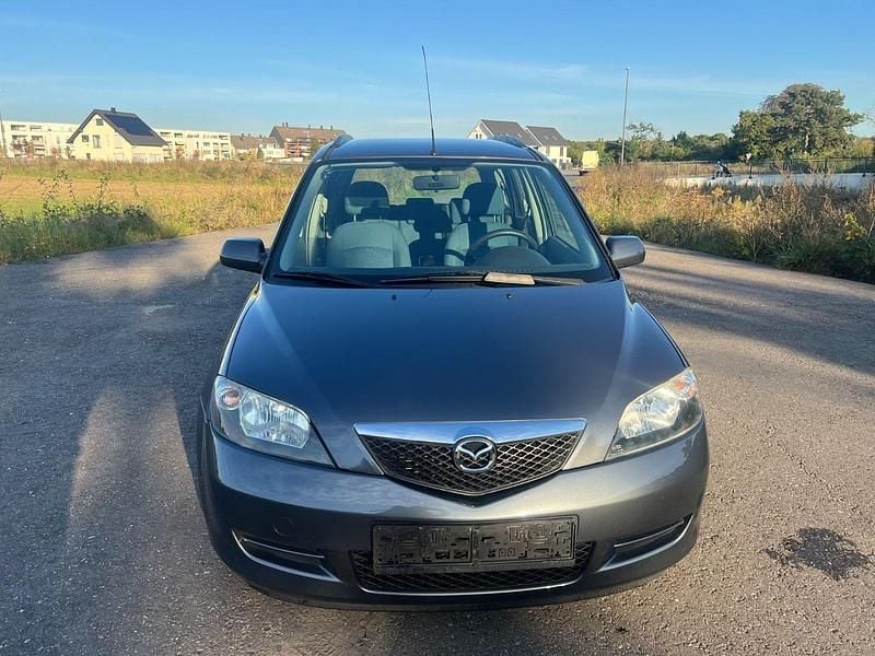 Grau Gebraucht 2005 Mazda 2 Active Kleinwagen | 3.500 € (Fairer Preis) - Bild 1/4
