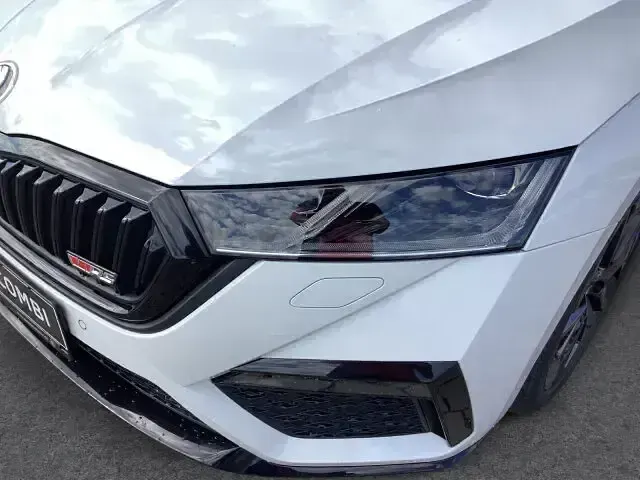Gebraucht Skoda Octavia RS 200 PS (147 kW) 2022 Blackmagic perleffekt Kombi