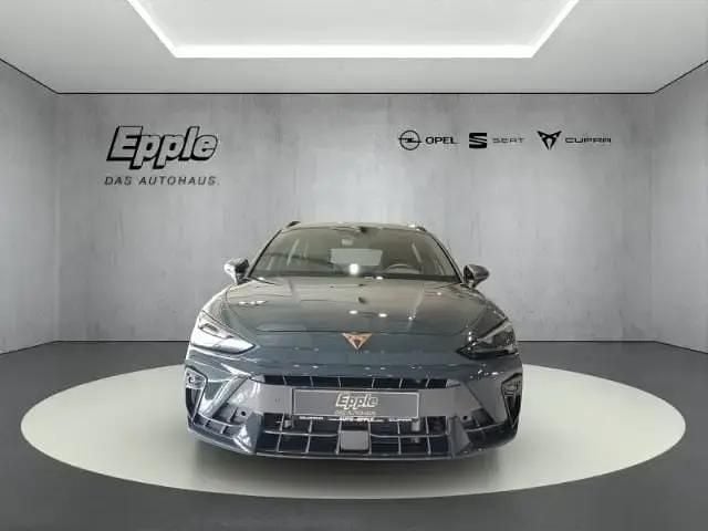 Neu Cupra Leon 150 PS (110 kW) 2025 Blau Kombi