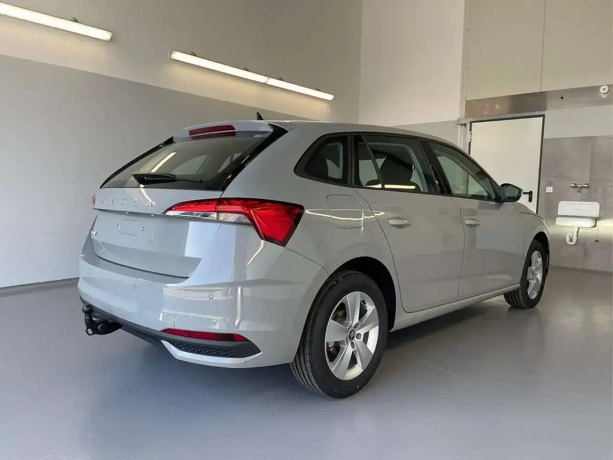 Neu Skoda Scala 116 PS (85 kW) 2026 [m3m3] stahl grau Kleinwagen