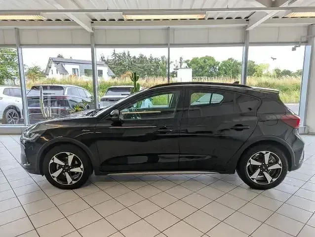 Gebraucht Ford Focus Active 155 PS (114 kW) 2024 Schwarz Limousine