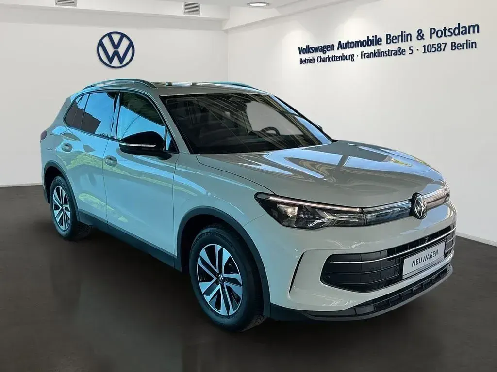 Neu VW Tiguan Life 131 PS (96 kW) 2026 Weiß SUV
