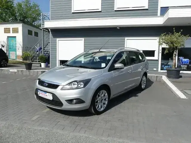 Gebraucht Ford Focus Sport 116 PS (85 kW) 2009 Grau Kombi