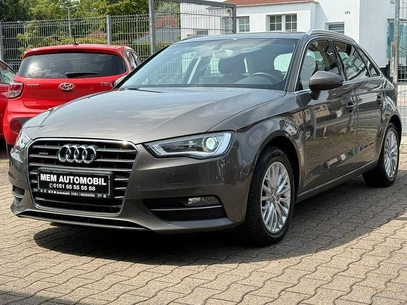 Grau Gebraucht 2014 Audi A3 Sportback Sport Limousine | 13.850 € (Fairer Preis) - Bild 1/4