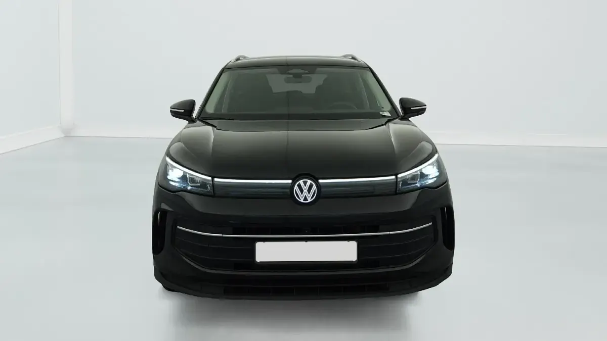 Gebraucht VW Tiguan Edition 129 PS (94 kW) 2025 Schwarz (noir ebene) SUV