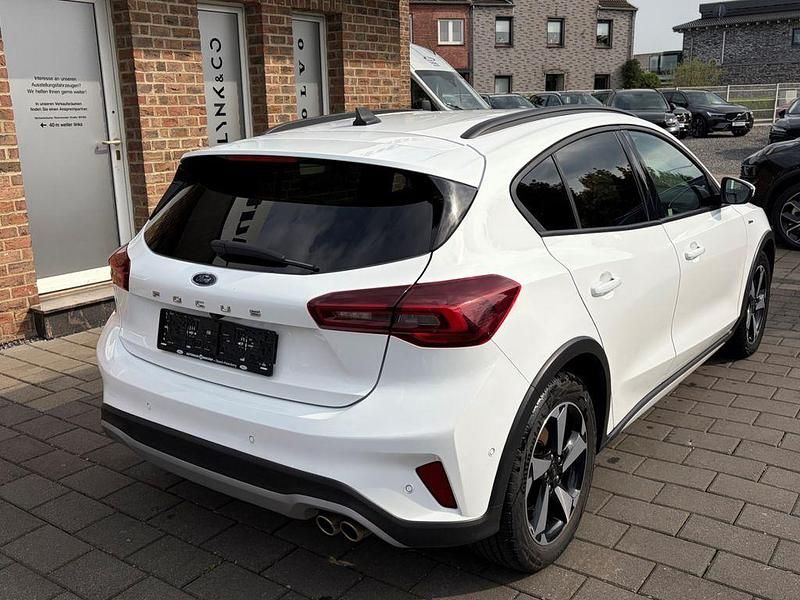 Gebraucht Ford Focus Active 155 PS (114 kW) 2024 Weiß Limousine