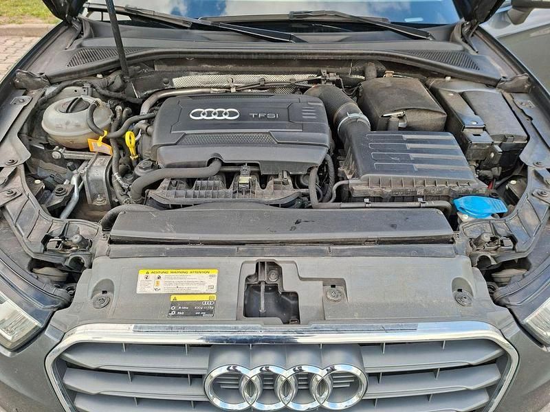 Gebraucht Audi A3 Attraction 179 PS (131 kW) 2013 Grau Limousine