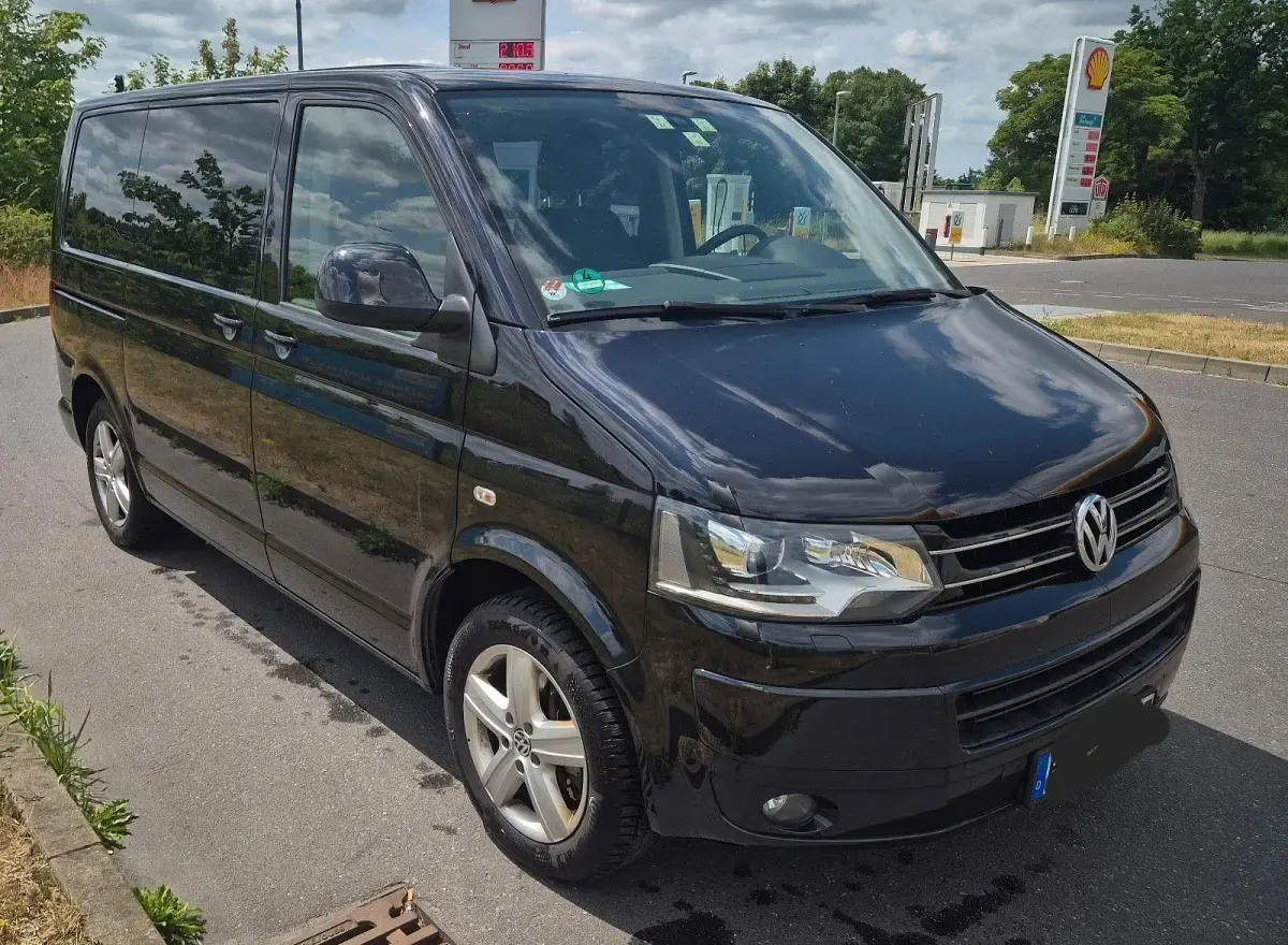 Gebraucht VW Multivan 179 PS (131 kW) 2015 Schwarz Van / Kleinbus