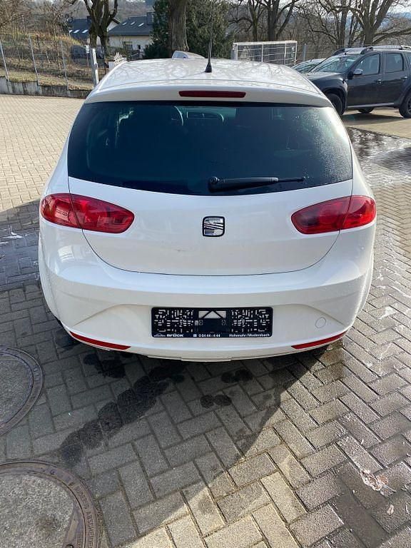 Gebraucht Seat Leon 105 PS (77 kW) 2011 Weiß Kleinwagen