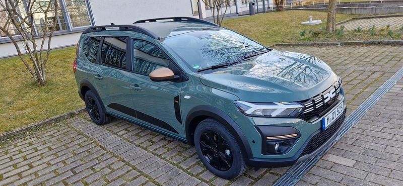 Gebraucht Dacia Jogger Extreme 110 PS (80 kW) 2024 Grün Van / Kleinbus