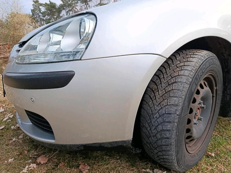 Gebraucht VW Golf IV 75 PS (55 kW) 2005 Silber Limousine