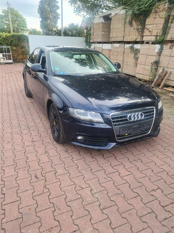 Gebraucht Audi A4 Ambiente 120 PS (88 kW) 2009 Schwarz Limousine