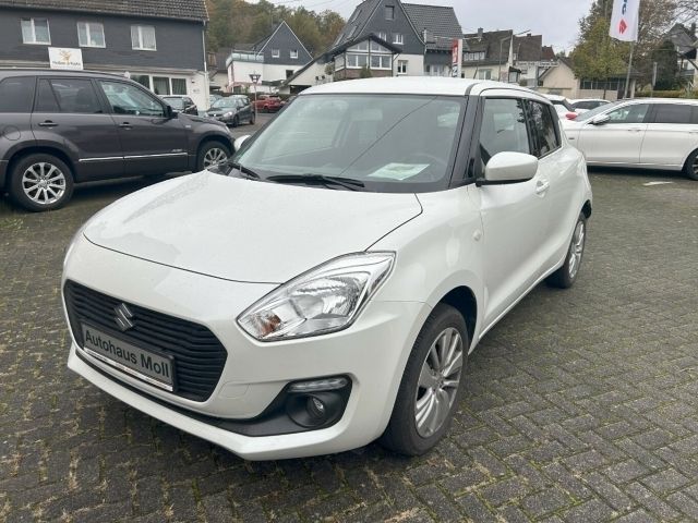 Weiß Gebraucht 2020 Suzuki Swift Comfort Limousine | 14.800 € (Fairer Preis) - Bild 1/4