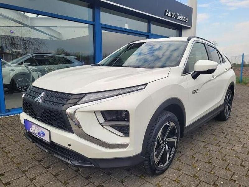Używany Mitsubishi Eclipse Cross 188 KM (138 kW) 2022 Biały SUV