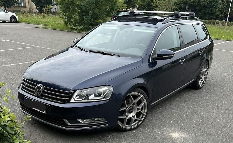 Blau Gebraucht 2013 VW Passat Kombi | 6.500 € (Superpreis) - Bild 1/4