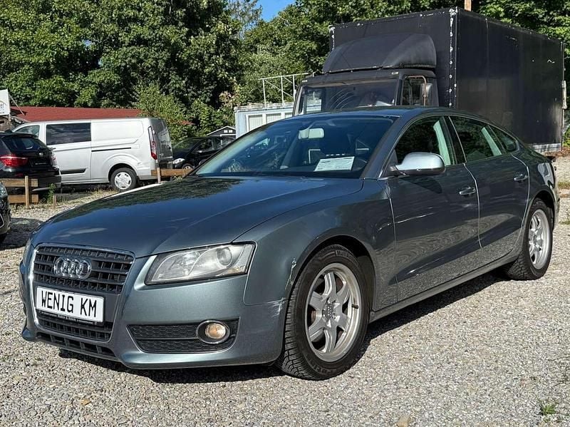 Kondorgrau metallic Gebraucht 2012 Audi A5 Coupé | 9.100 € (Superpreis) - Bild 1/4