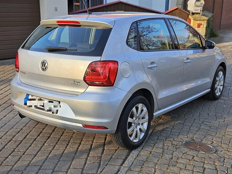 Gebraucht VW Polo 90 PS (66 kW) 2016 Grau Limousine