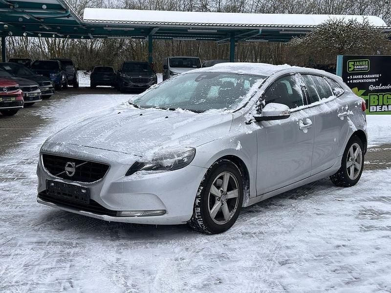 Gebraucht Volvo V40 Kinetic 114 PS (83 kW) 2013 Silber Limousine