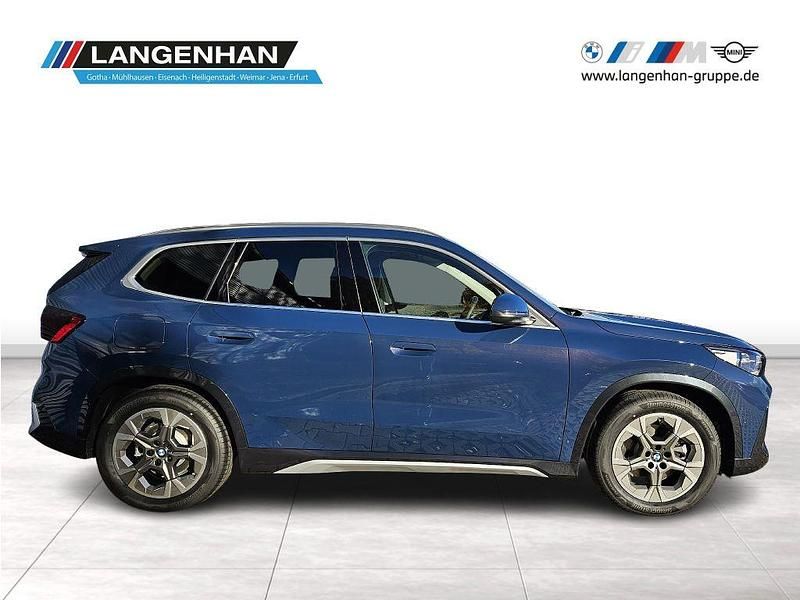Gebraucht BMW iX1 xLine 230 kW (313 PS) 2025 Blau SUV