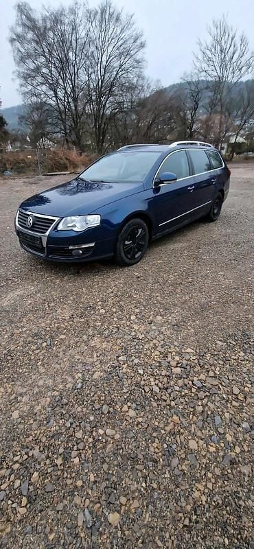 Blau Gebraucht 2009 VW Passat Kombi | 2.599 € (Superpreis) - Bild 1/4