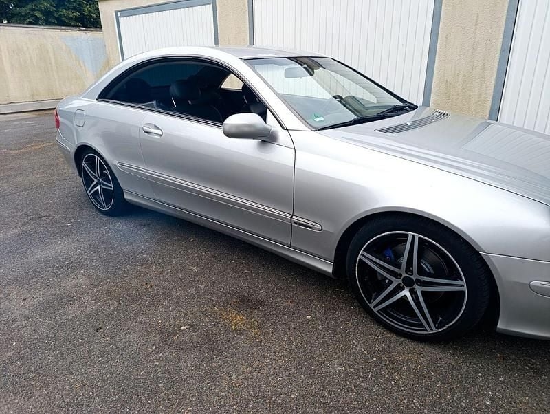 Gebraucht Mercedes CLK240 Elegance 170 PS (125 kW) 2003 Silber Coupé